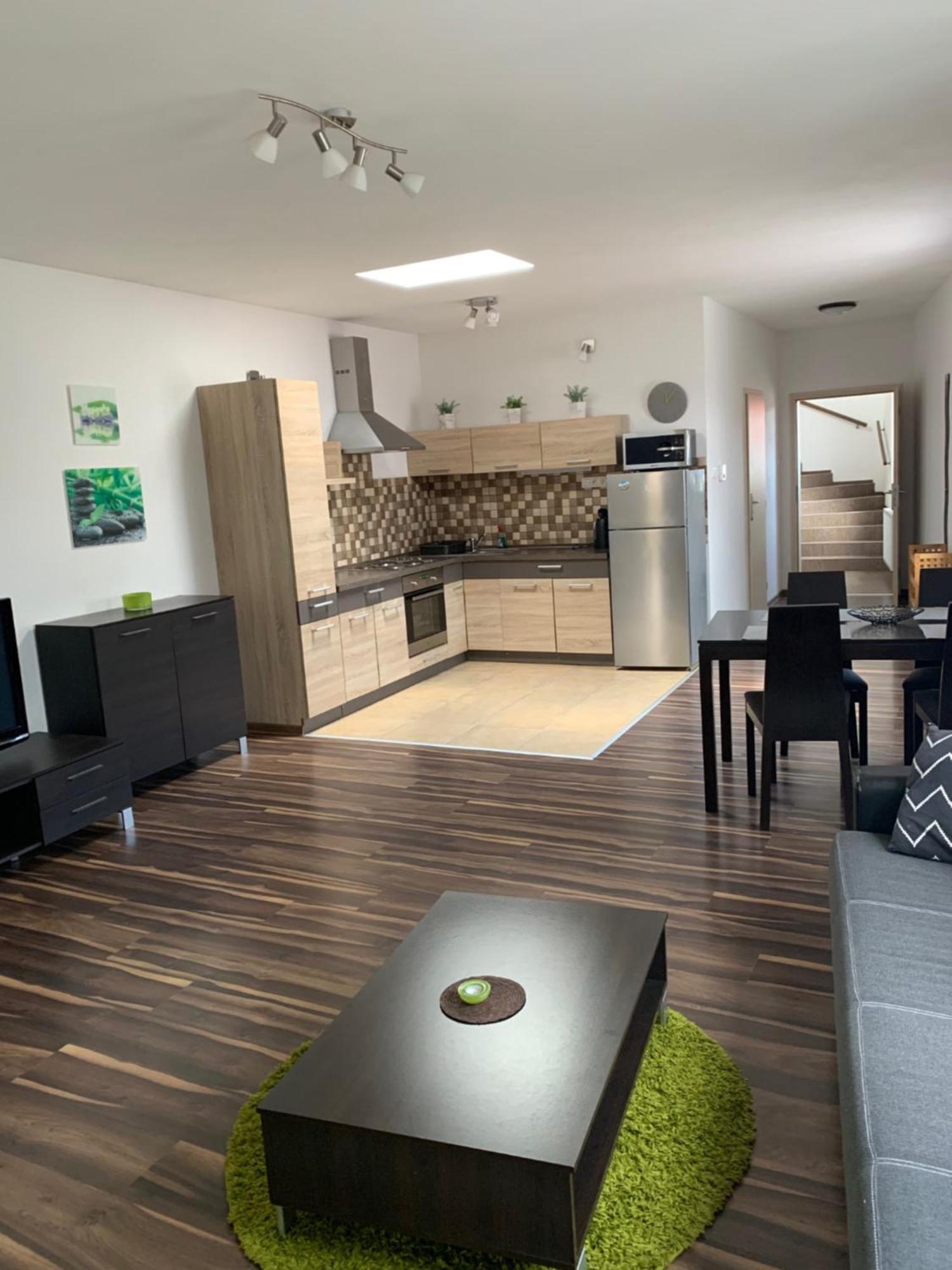 Apartman Emes S Terasou Kežmarok Exterior foto