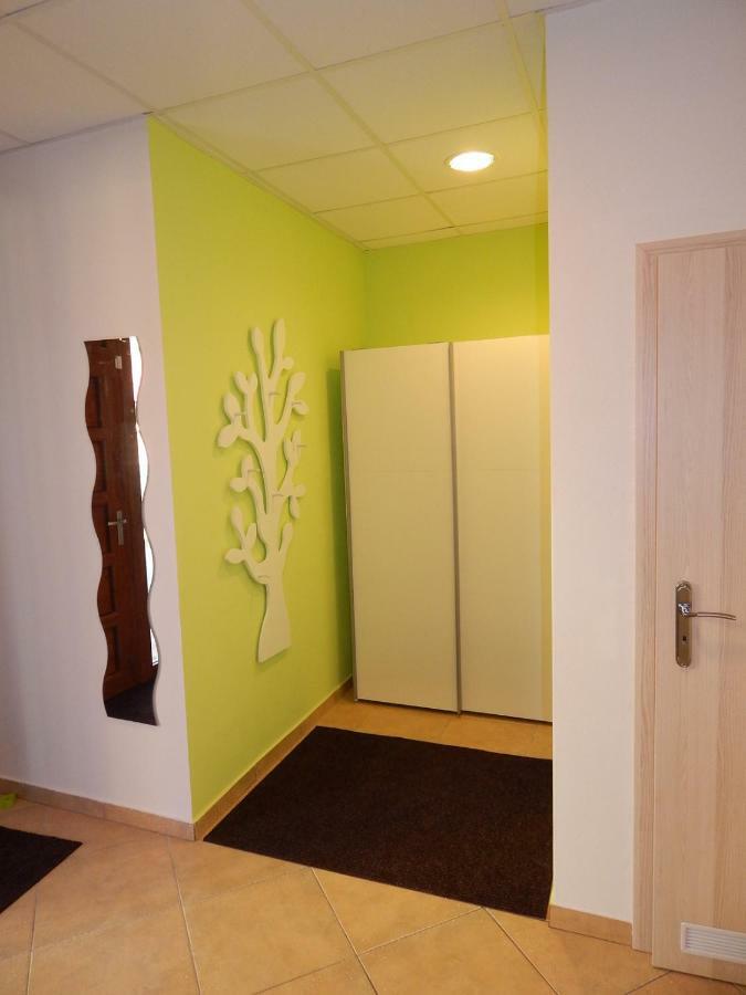 Apartman Emes S Terasou Kežmarok Zimmer foto